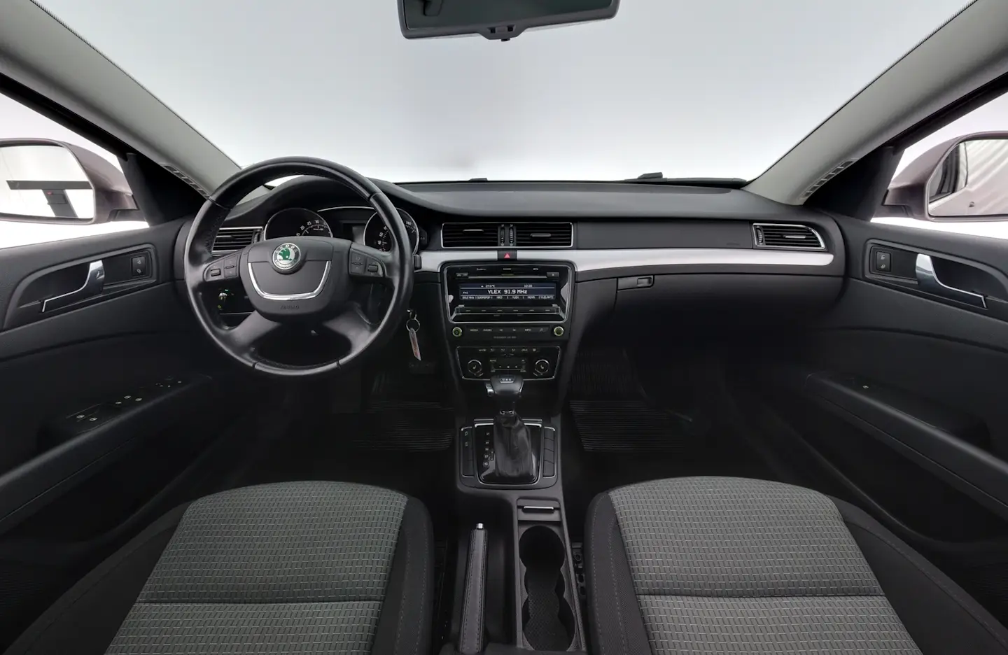 Car Image - 10D70mLS8qKi1WaRy1aI5M