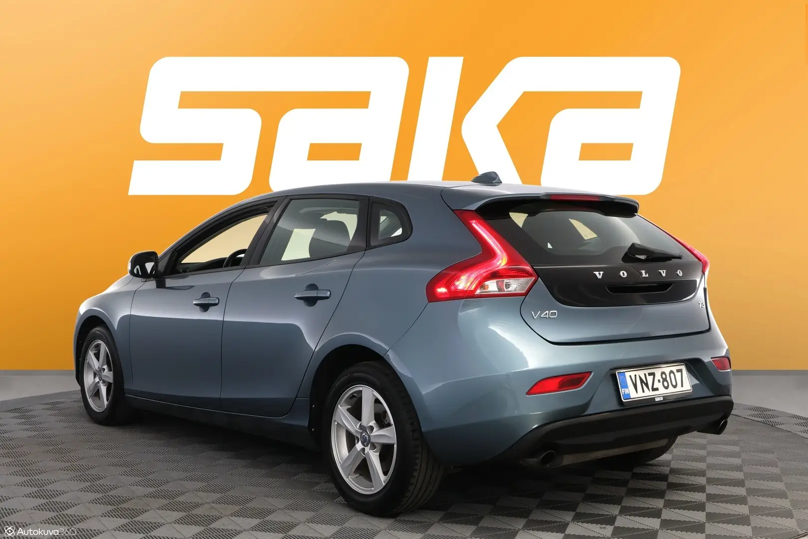 Car Image - 4XdKZnLI9bzWw1k1FE8D3d