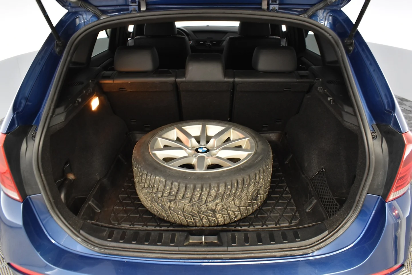 Car Image - 4nBsqiNdIBJt220qY41Tkh