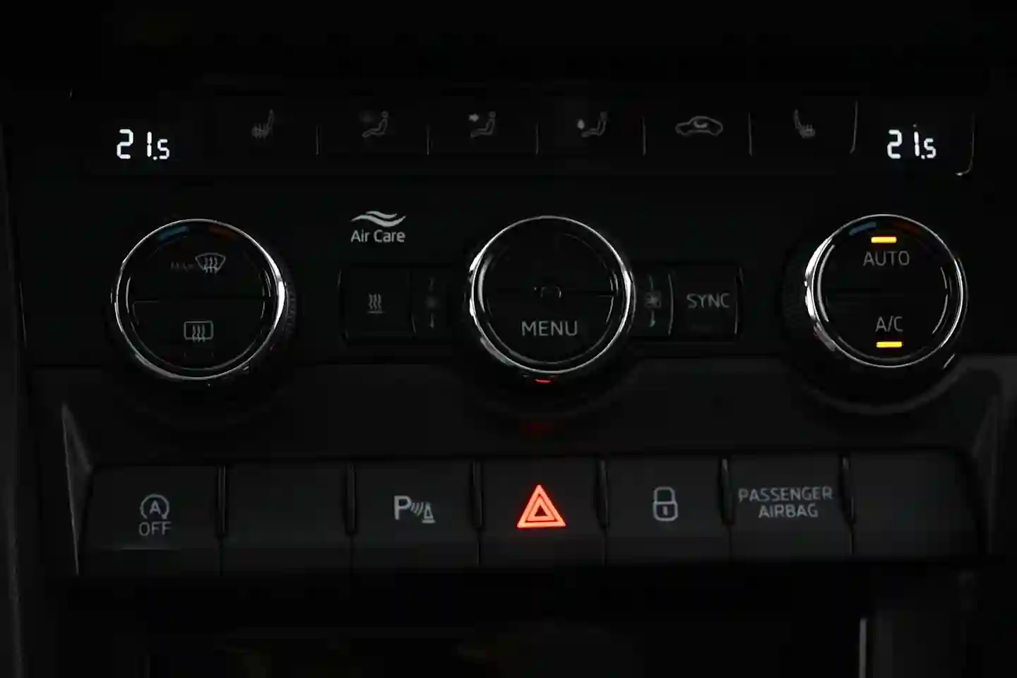 Car Image - 1Y4iDyslS0i4sURLlJblEF
