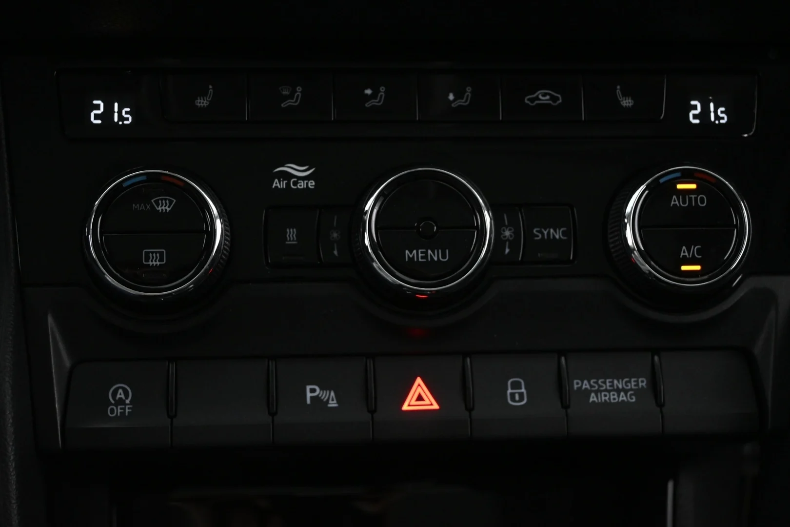 Car Image - 1Y4iDyslS0i4sURLlJblEF