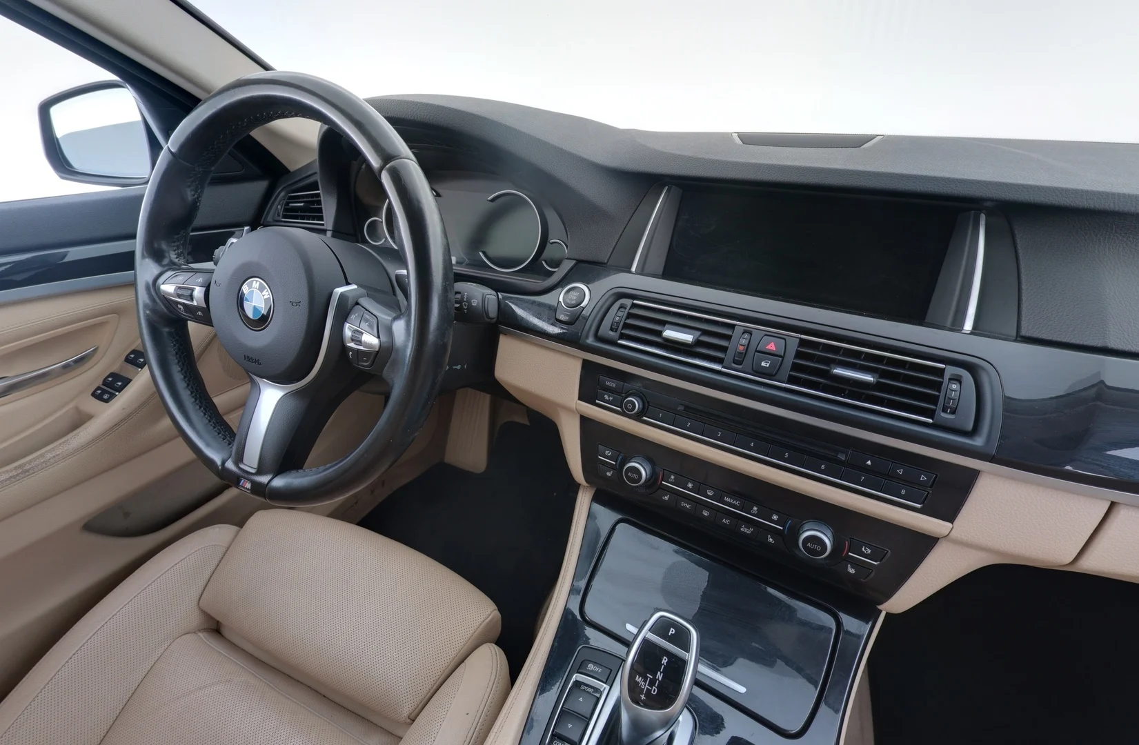 Car Image - 2QlVBRasV1XKM1xrVUv5nd