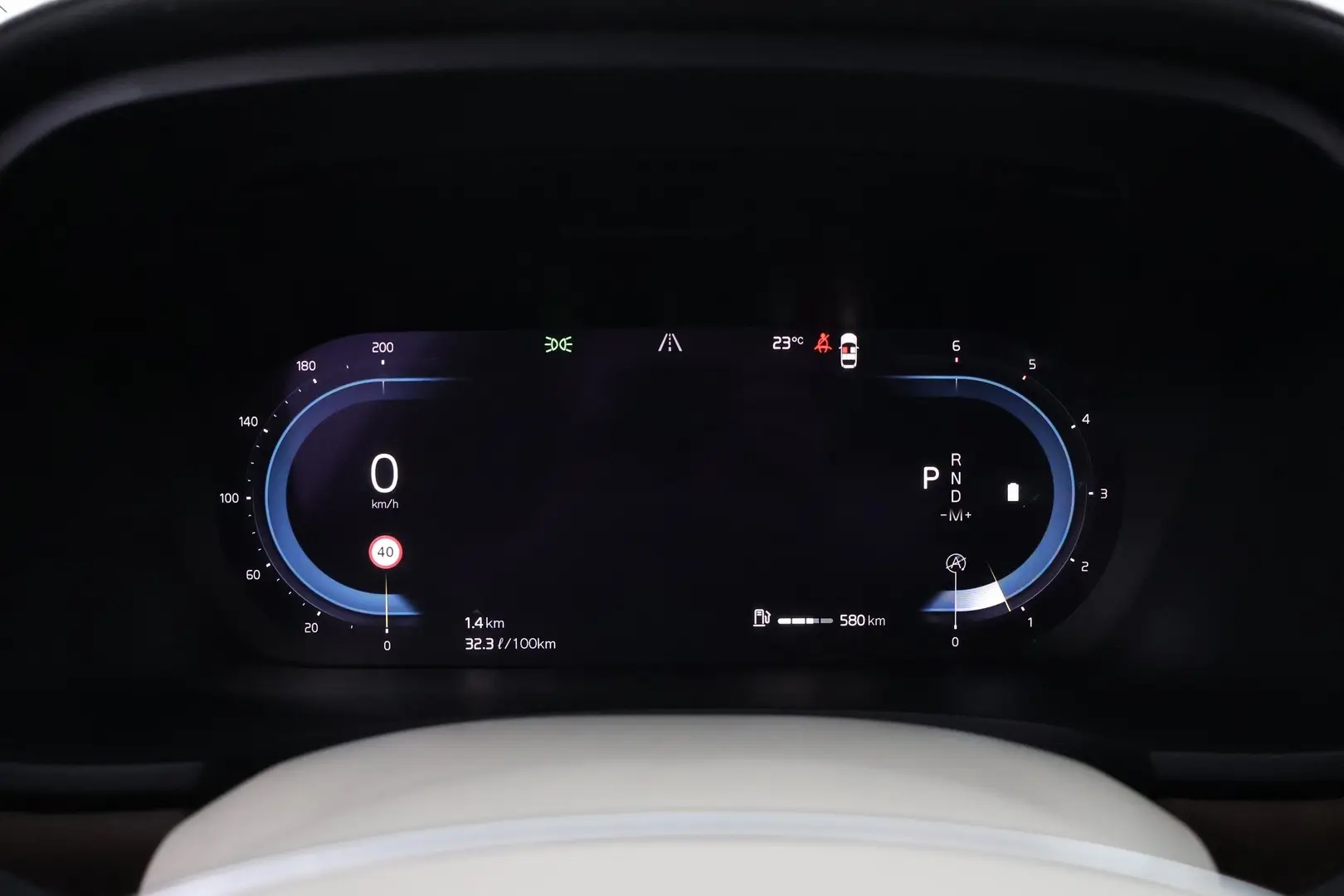 Car Image - rsrT9txfg9CElAnVdHzcE