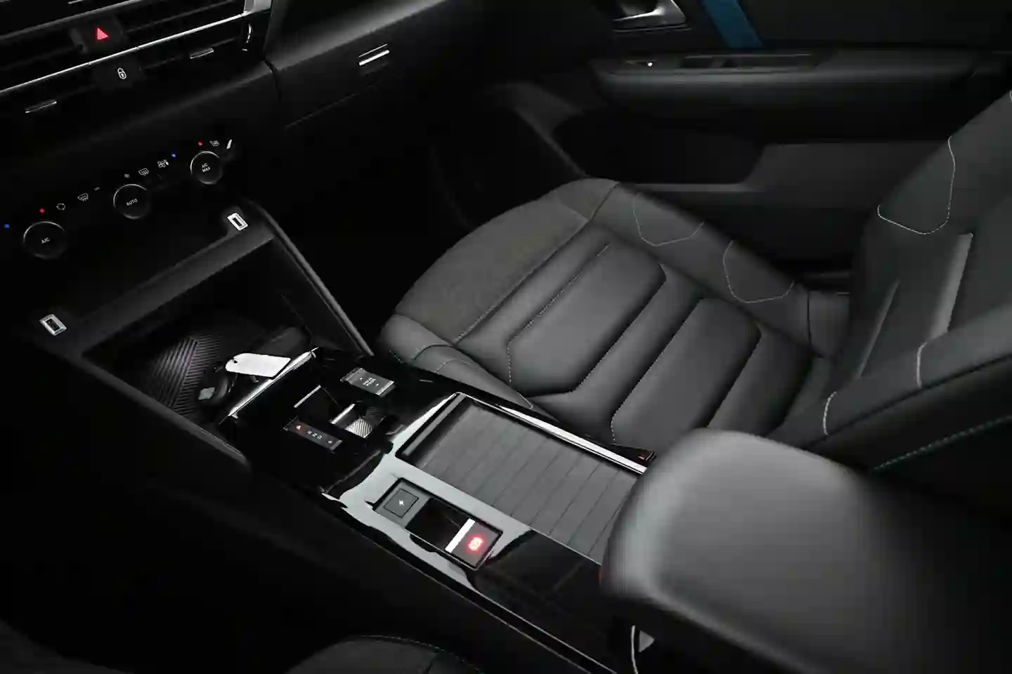 Car Image - 5OosvhAtcPq0XeeXTvP7HP