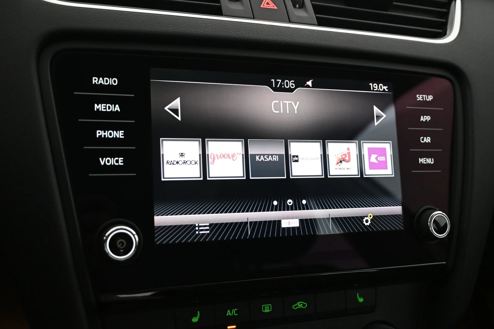 Car Image - 7xyXTemRP8voErcYr3Nb2X