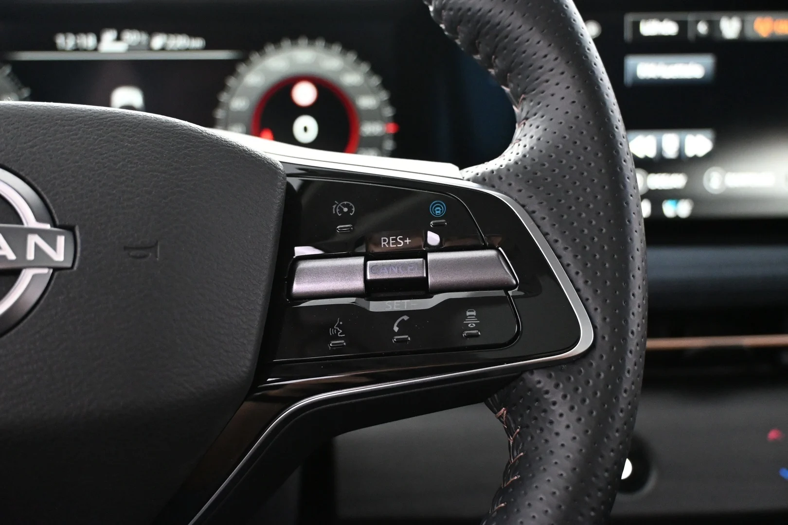 Car Image - 22JeBtsnUKRxF4LF5M73Lr