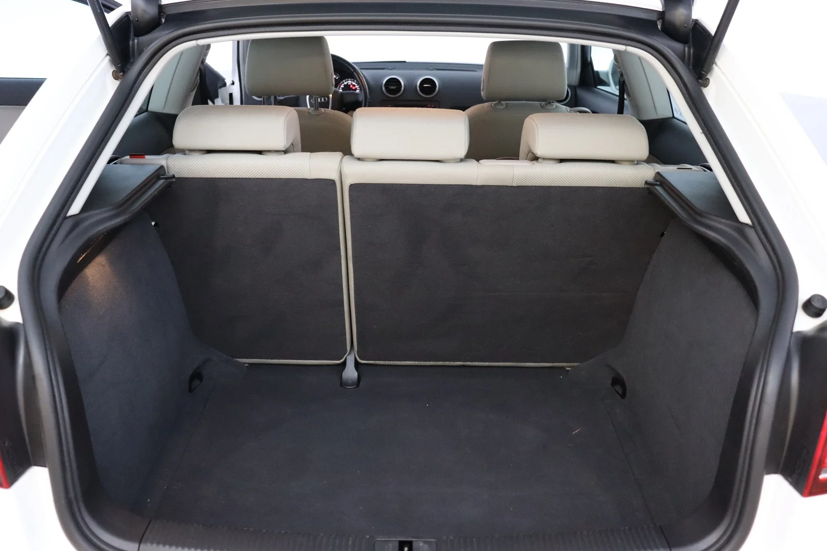 Car Image - 5R9woMYWOBFsG1Wg9tUSgF