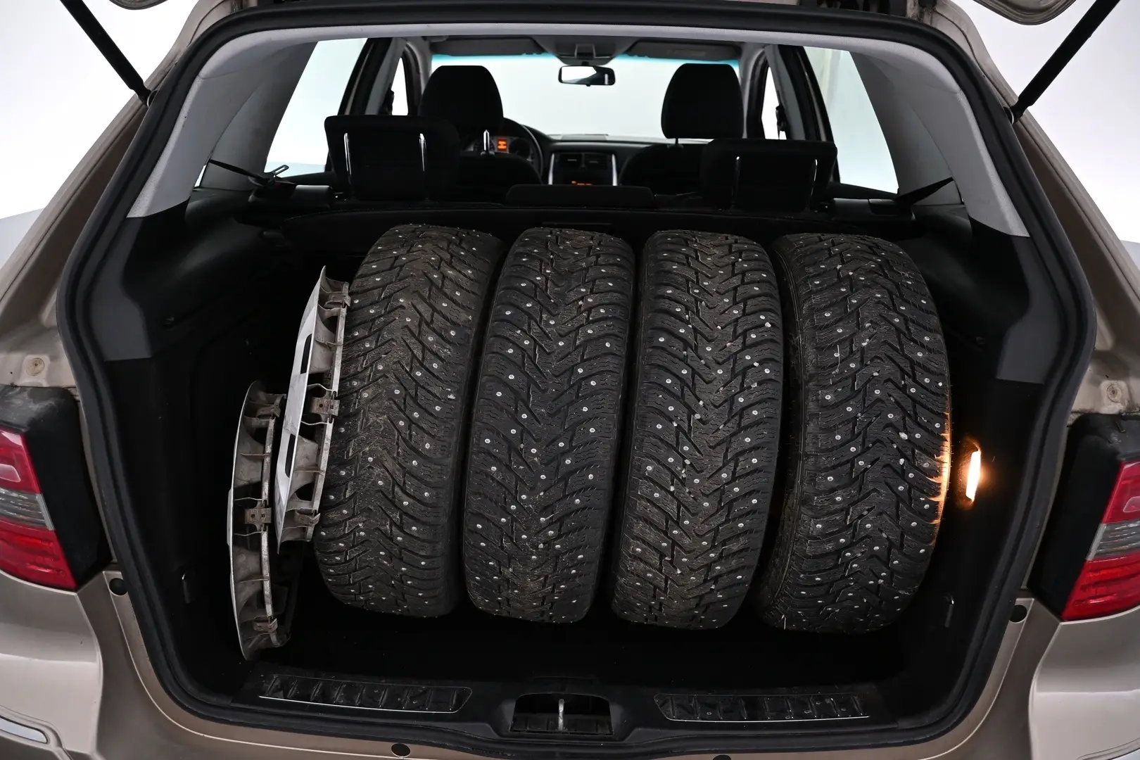 Car Image - 3Cvzmnow5i3lsEHQVLvGGx