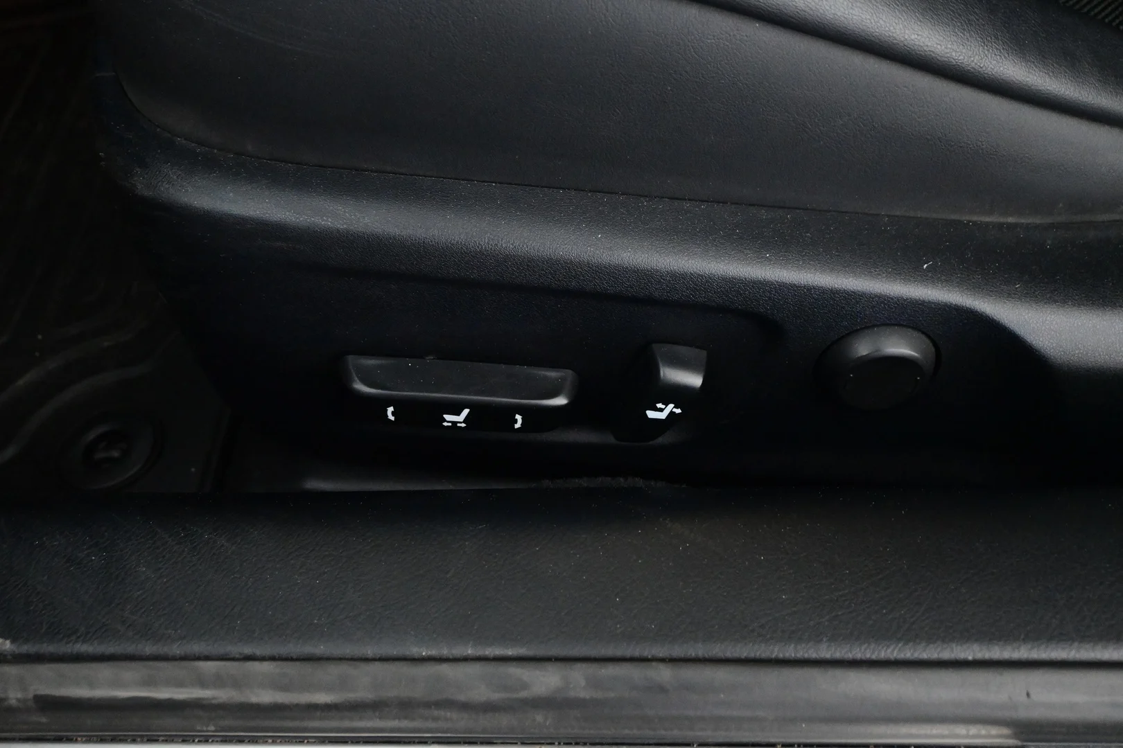 Car Image - 6fKwNo8fVVPq22Mnk8V92n