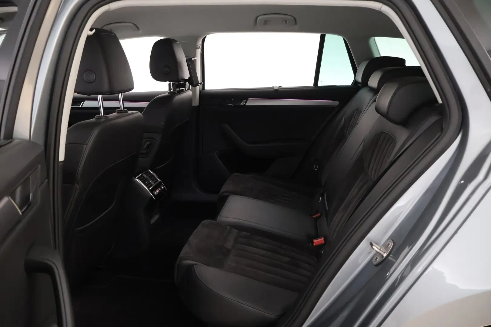 Car Image - 2BP3mRDqH9qXlcAxtzkCCa