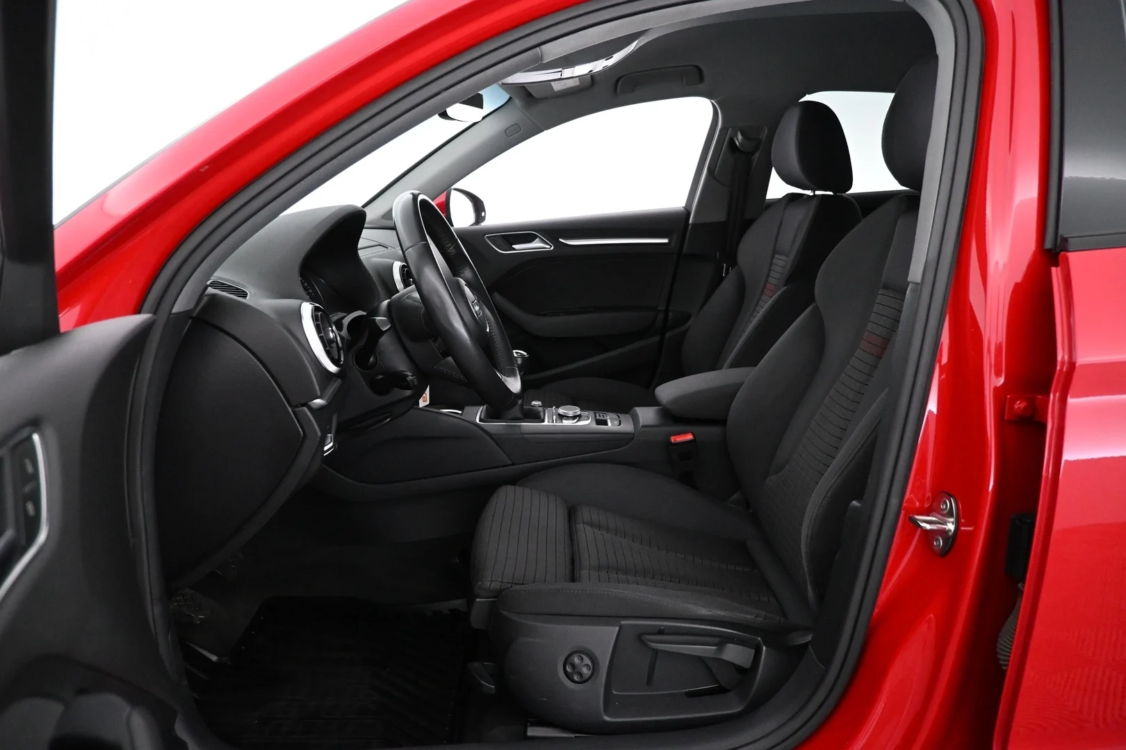 Car Image - 78SYhYMZEpzbM2hbWEO3Du