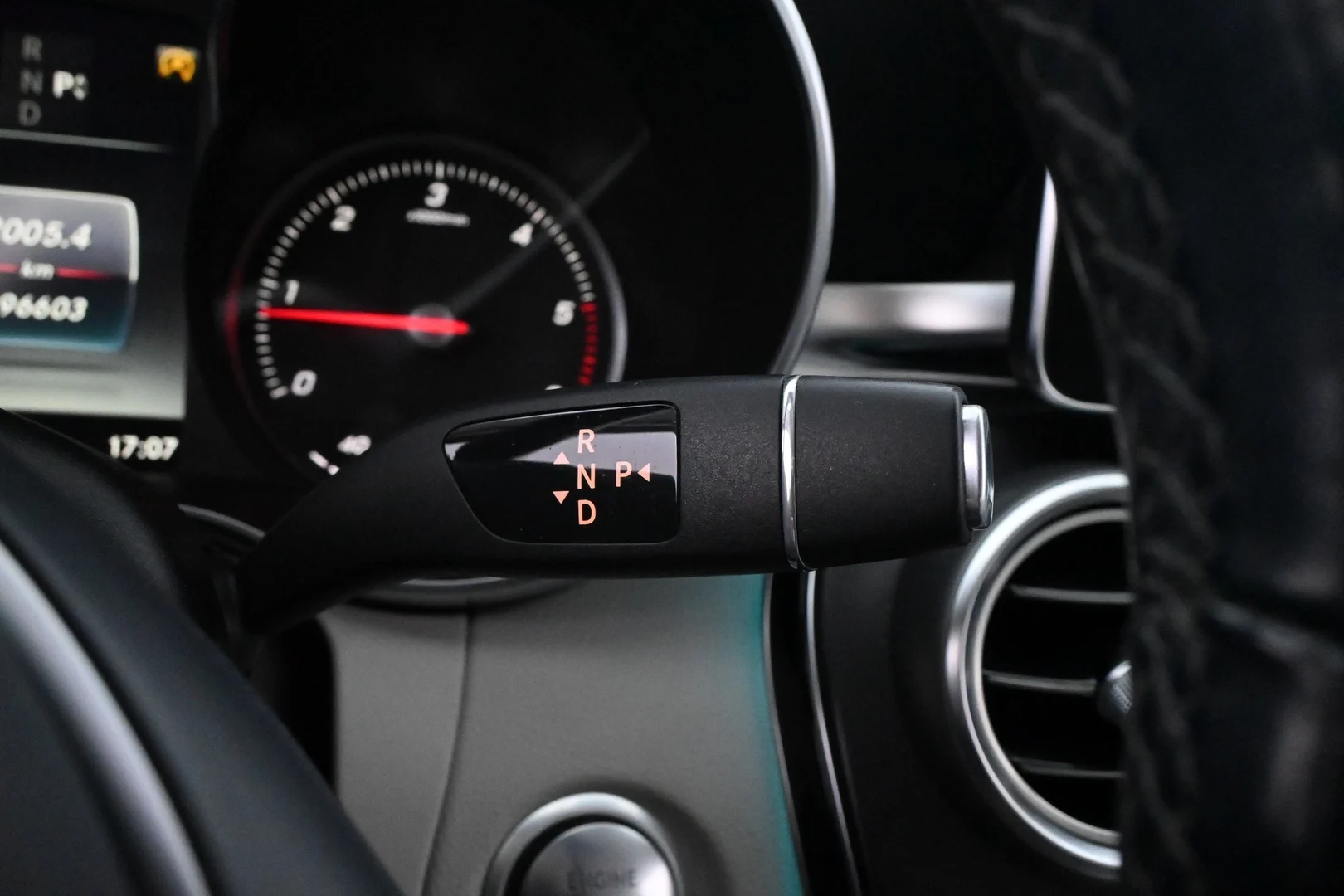 Car Image - 4aBDWfMni5MrbqRcEyZoAB