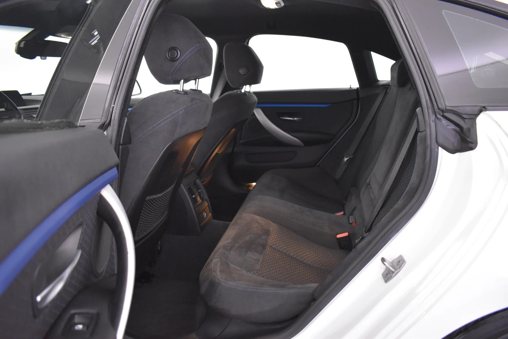 Car Image - 4ltpRQBgzcT4H3MtUhVP5w