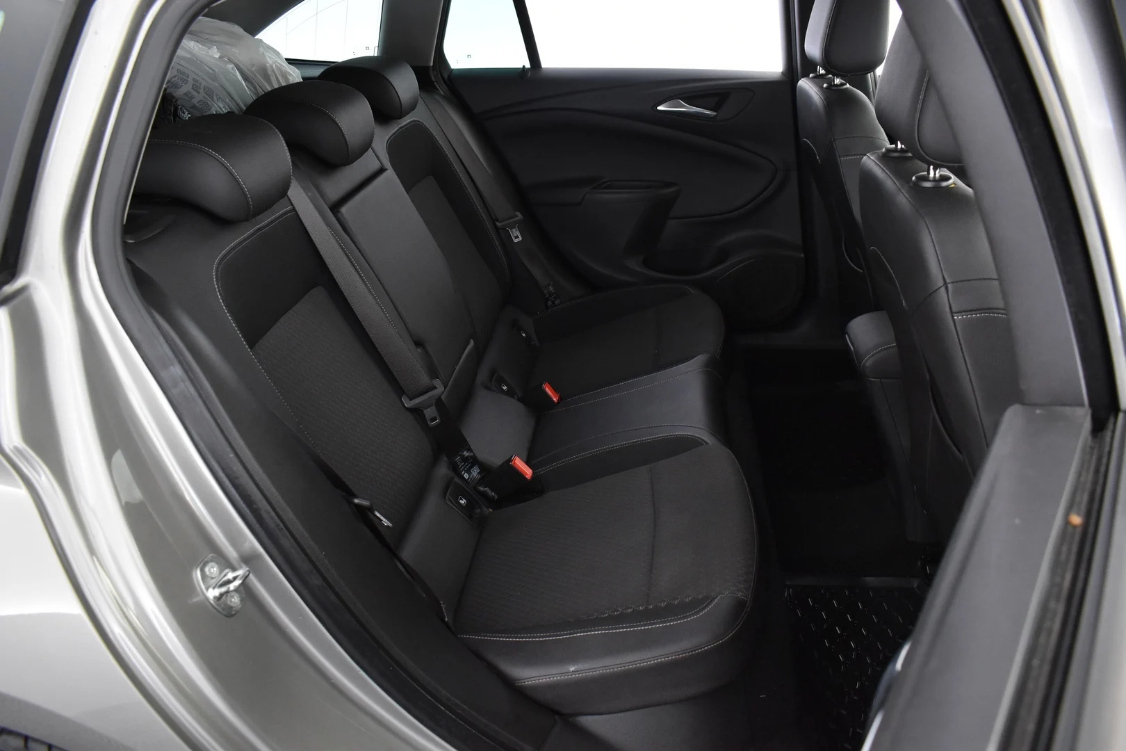 Car Image - U2iG0IEt2qfCf7Q1sIOBL