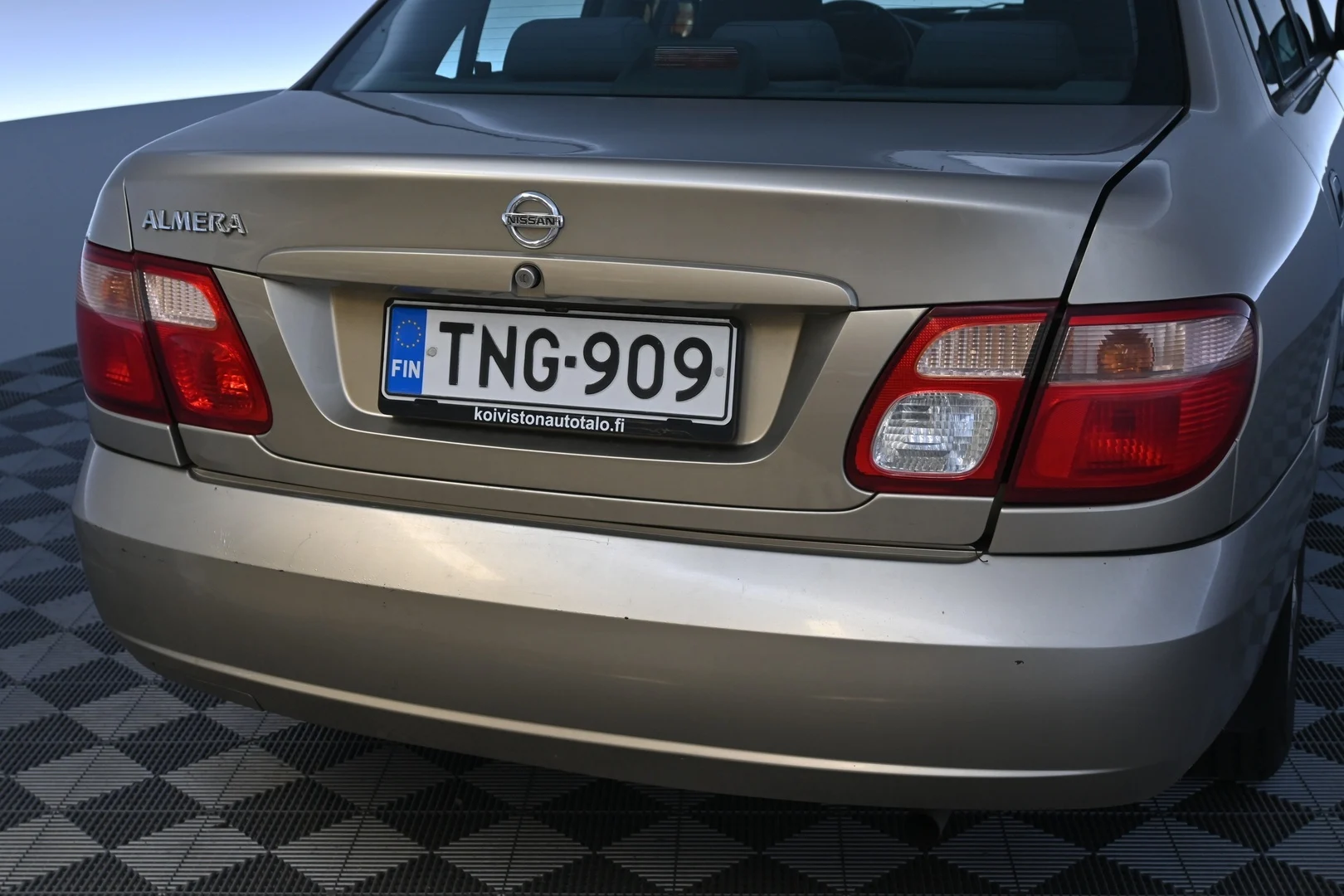 Car Image - 4byQPx40WCmW6TvMeo6dXy