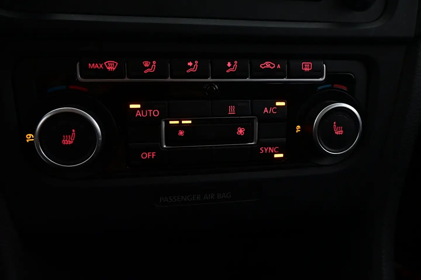 Car Image - HPLOmBcVImYhiydXpxRS5