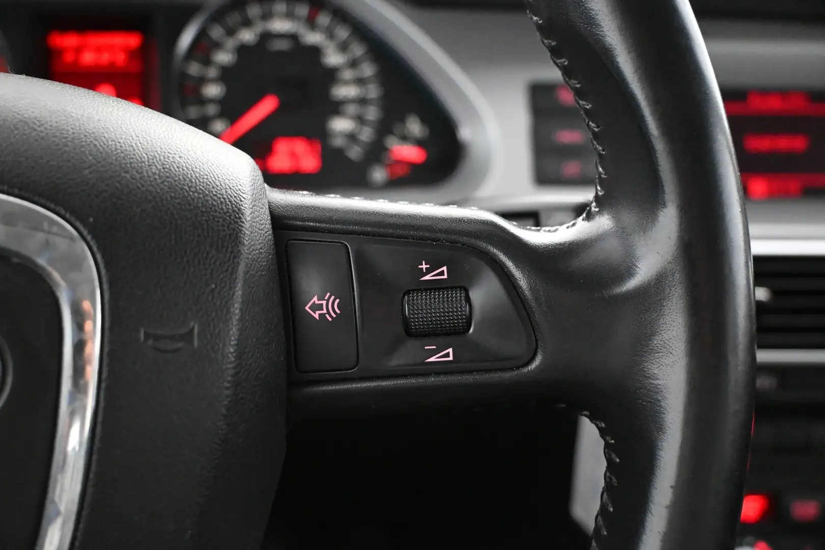 Car Image - 2PhVz1hvneY48ShKKvoYTx