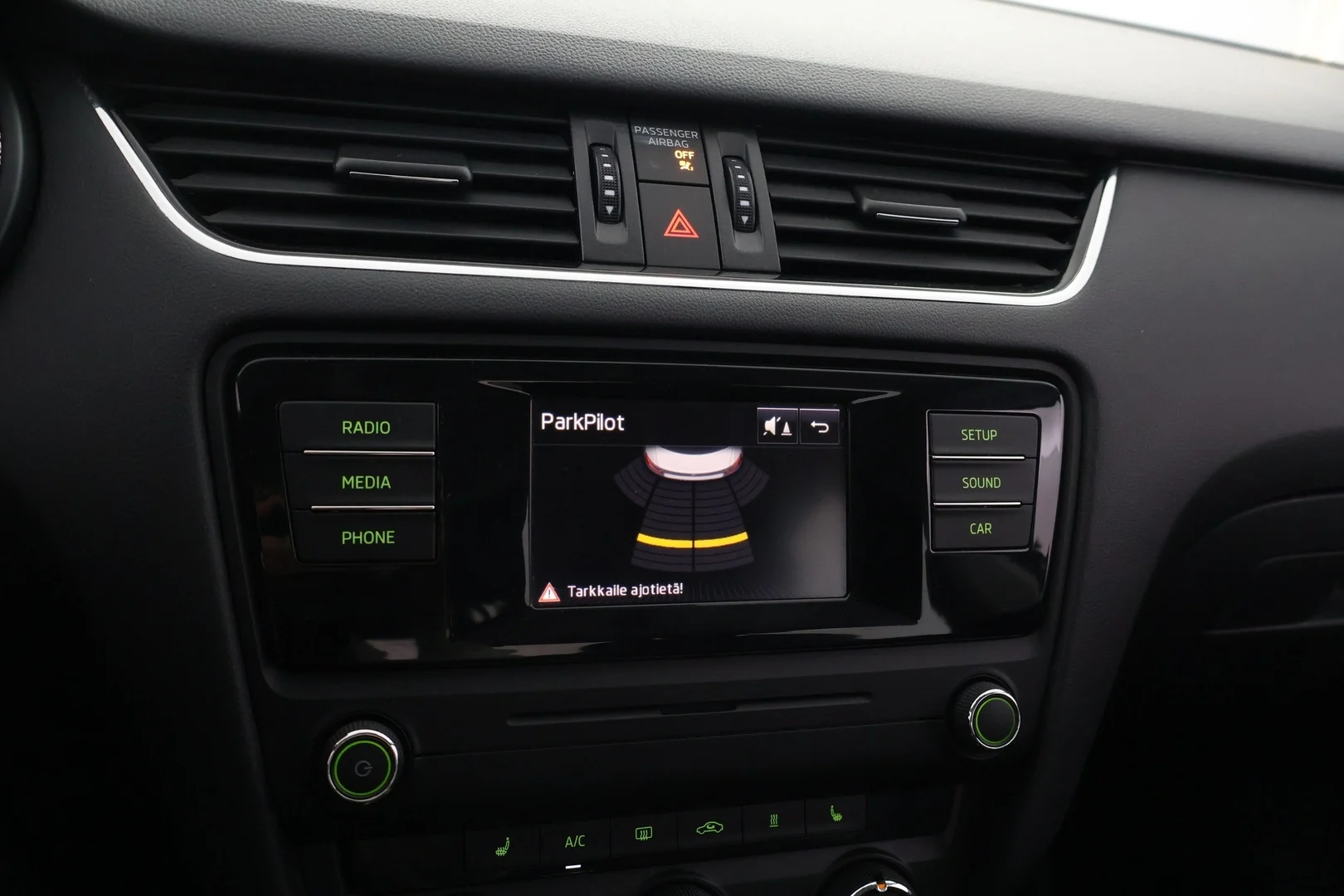 Car Image - 4mMU677XFS0Xh9MYCyPofk