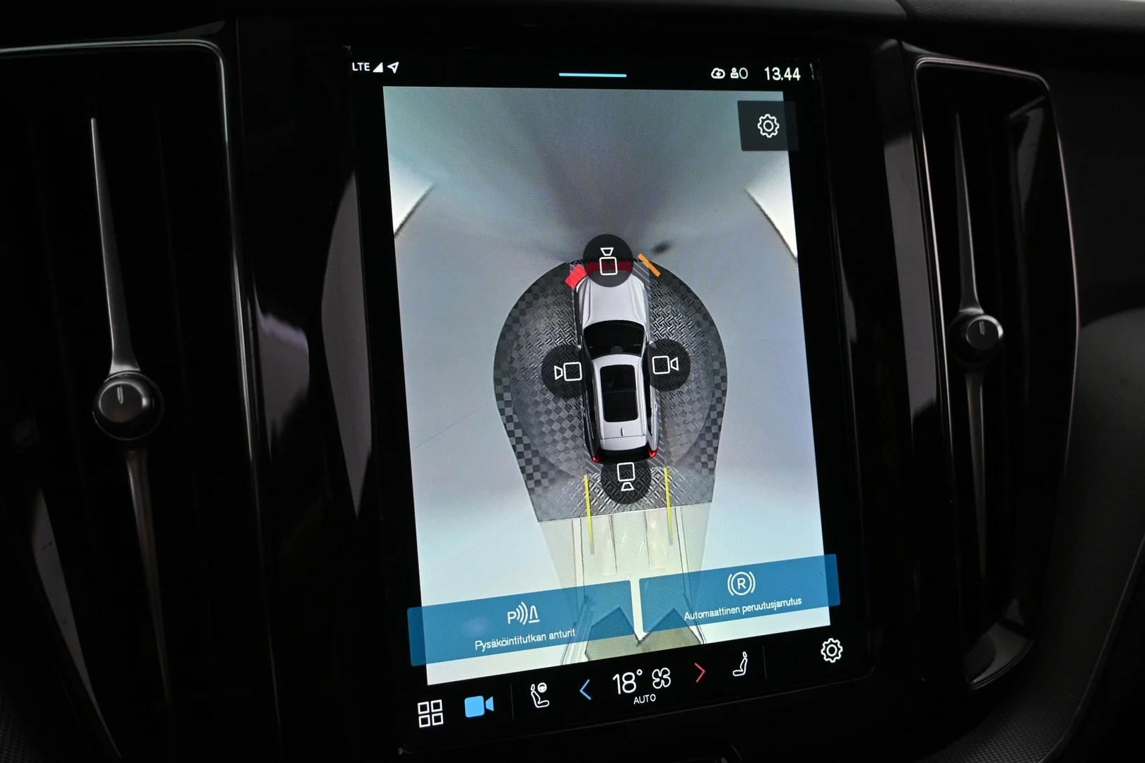 Car Image - 5RsAdkgwUOCZTqQ7zLCF4X