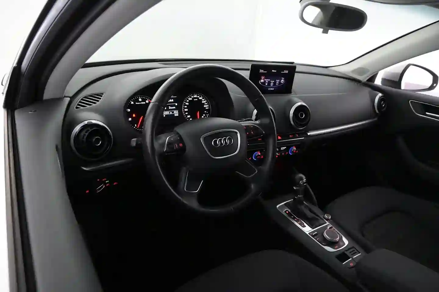 Car Image - 4J98frj5T2w5biM2U8tHGp
