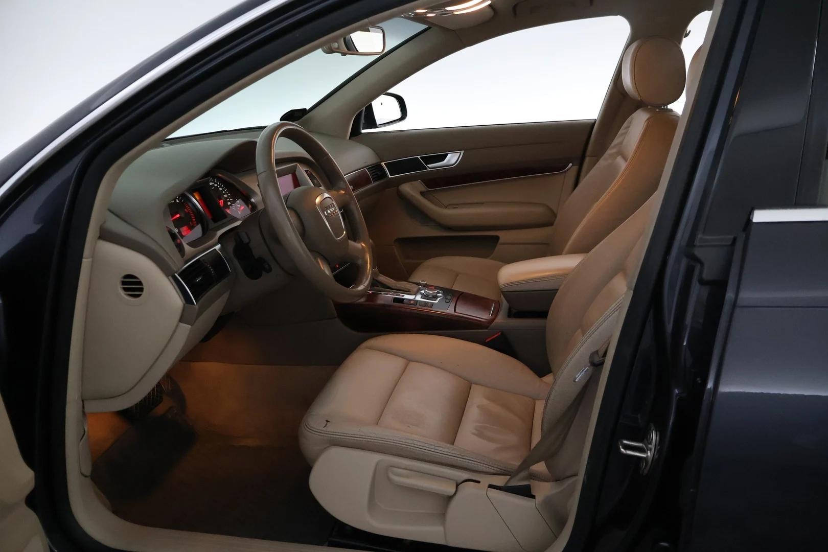 Car Image - 43MfxkmW6peBuhEKcsDKP6