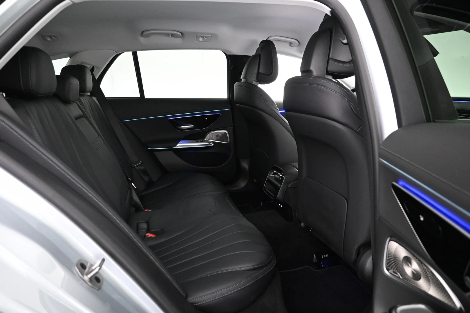 Car Image - ajg00JJ0vSXFdih6oeUEG