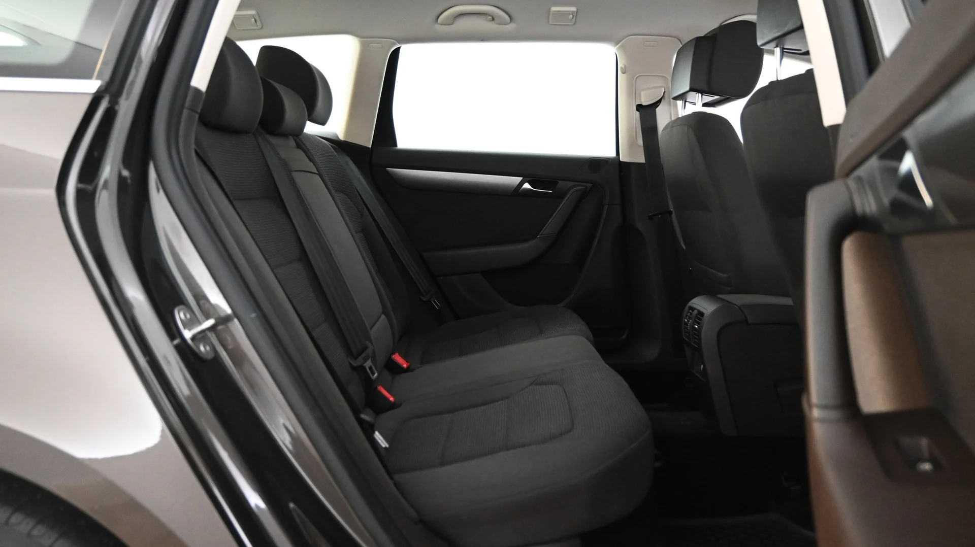 Car Image - 1OvsosKxBhknHJ44ilgtJh