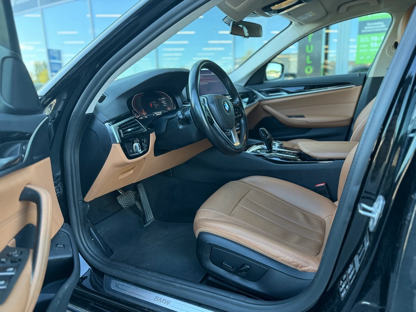 Car Image - 43L371HkZeAGhZwV3jnLH