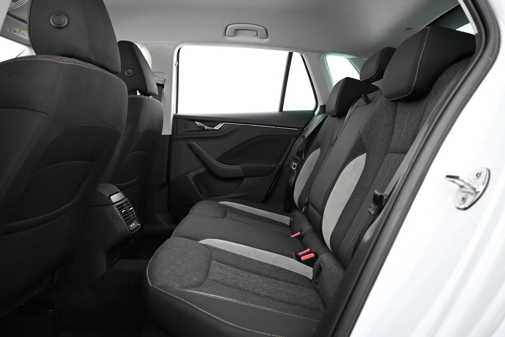 Car Image - 37KllYDqTfi5yZsFO46GZ7