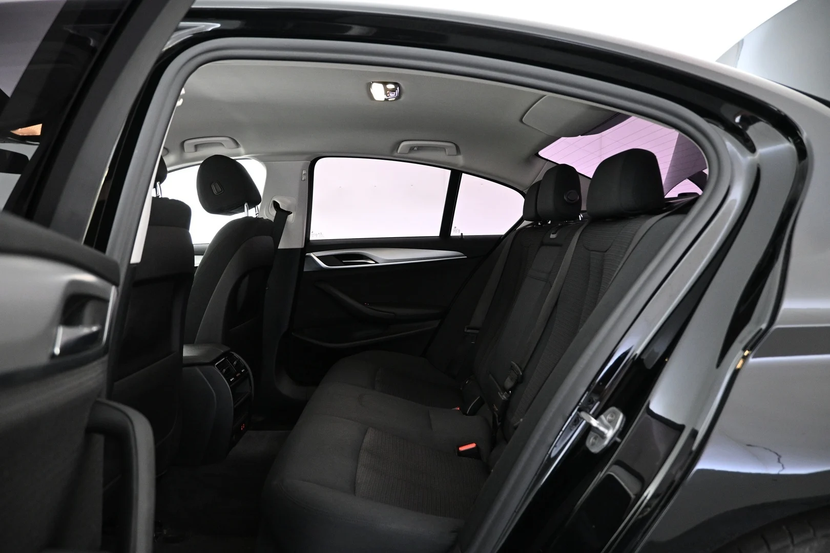 Car Image - 7JbLhQZCI1xokE0fqrFq01
