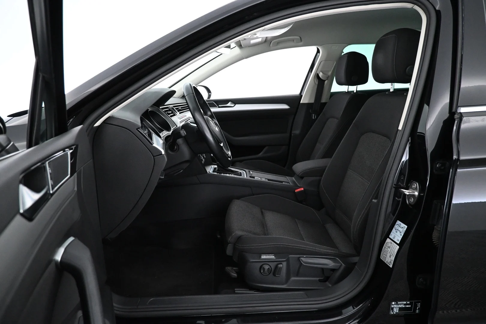 Car Image - 544Fyd8LEkIzxKFrnV8Z8q