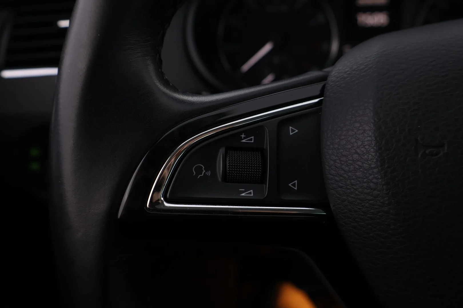 Car Image - 3Rh599TugjcYbkDwq4RJGG