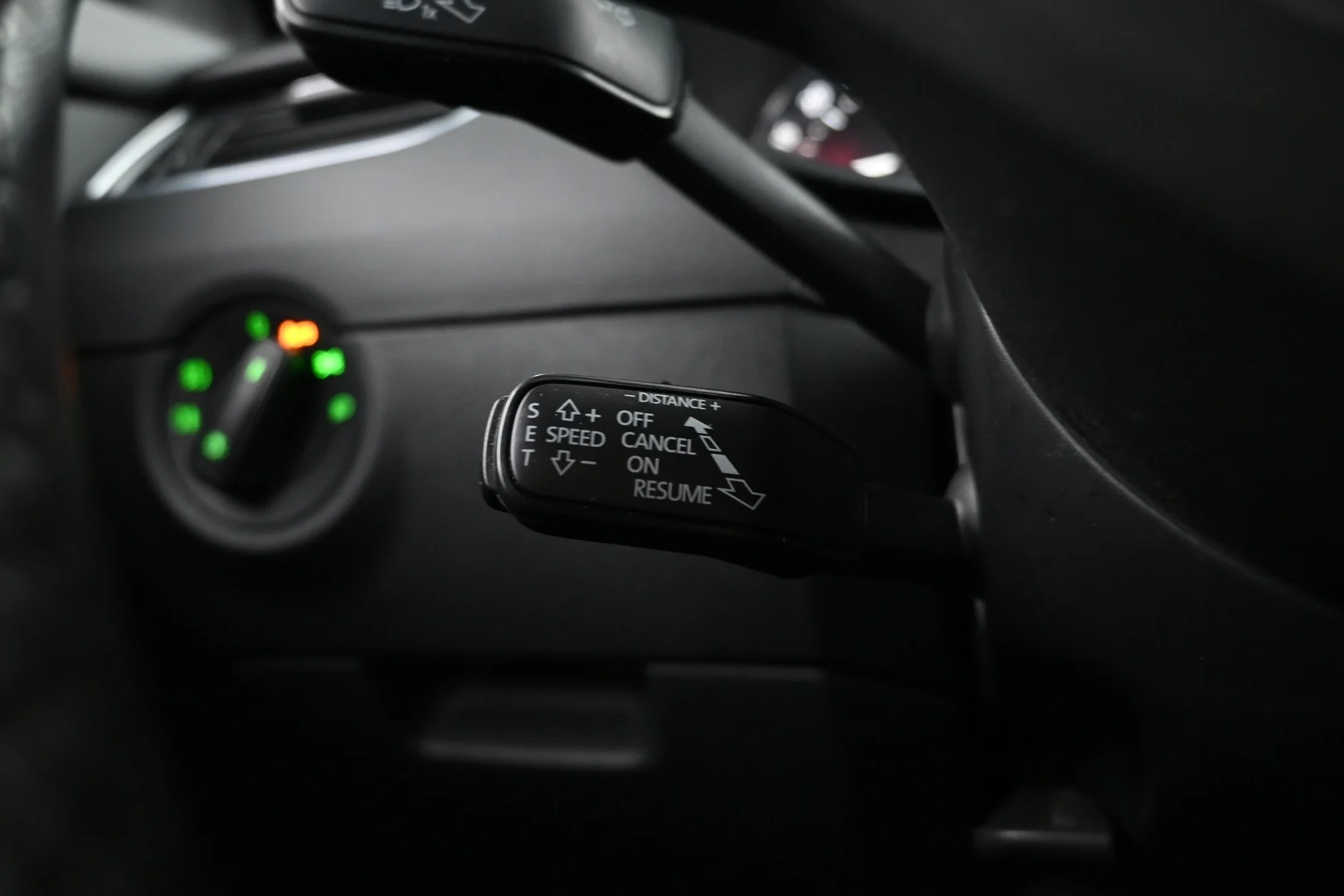 Car Image - 2ENxO85pcpdVr3J3Xudyyy