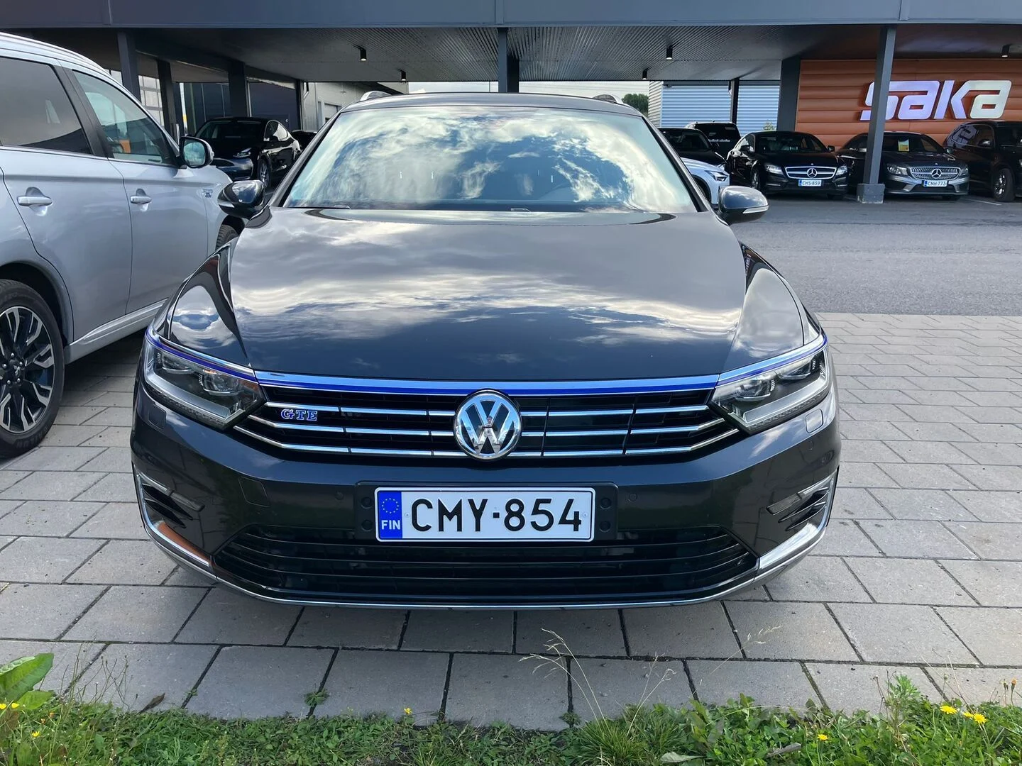 Car Image - 8vcMGfzGYHVrKLETBvMzj