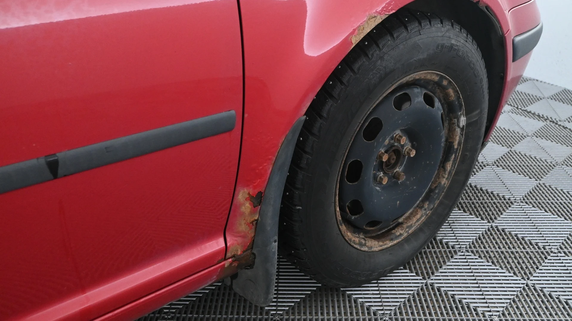 Car Image - 17iS8os97AVKKwnXeMM73D