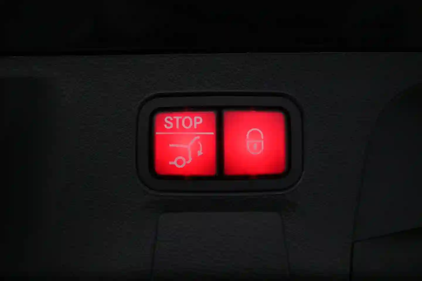 Car Image - 2GoZnysN3v2VwetC1suuLW