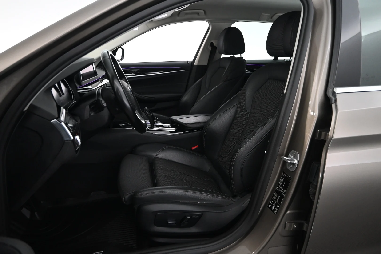 Car Image - 21Xn4AXW7HGPXaDPX2cvm4