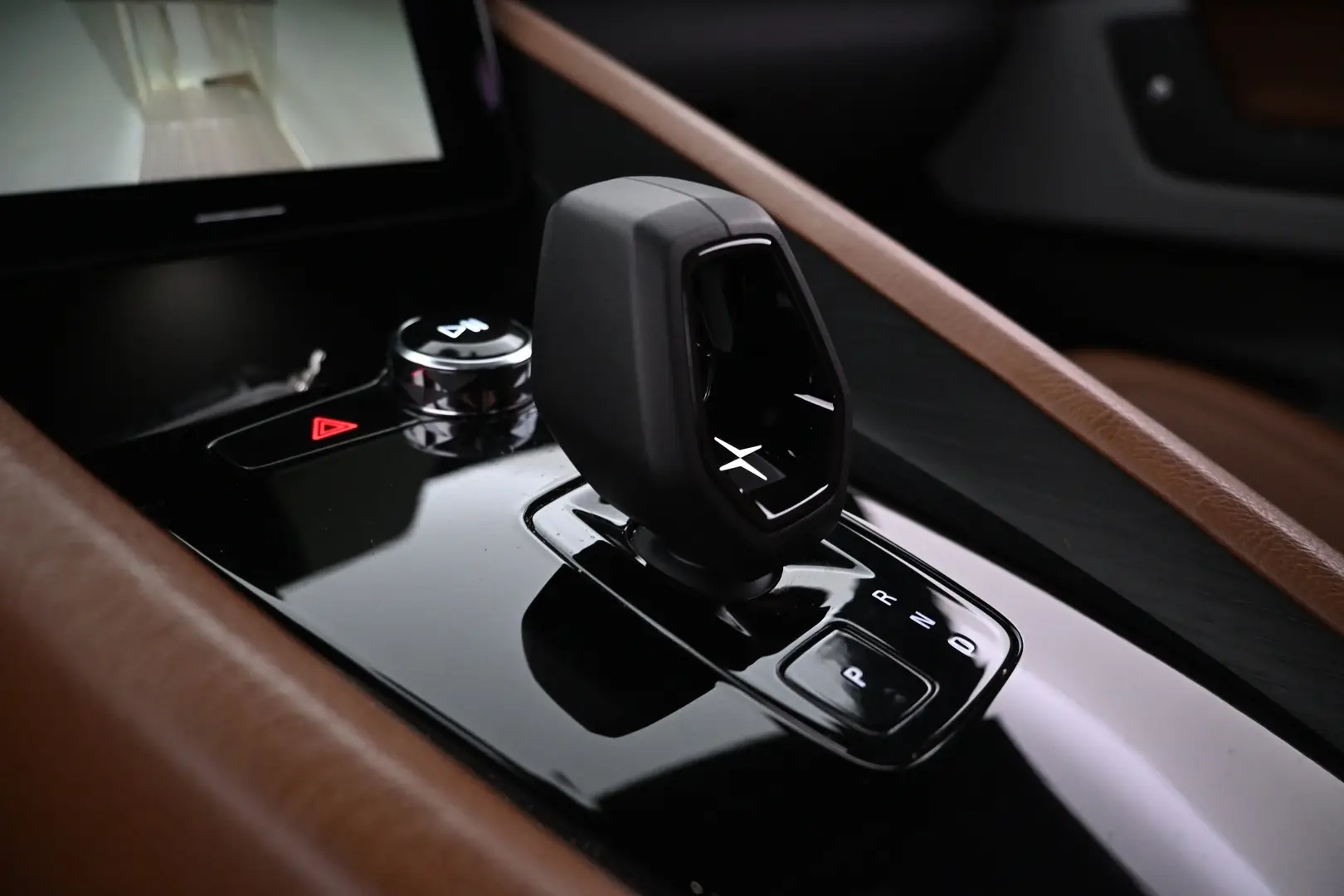 Car Image - 4HduEv3ukAXww3Qkd2JaaC