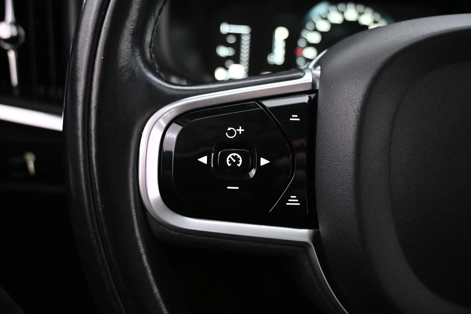 Car Image - 2h5C0H0yoW2ByiSO4k7Rfo