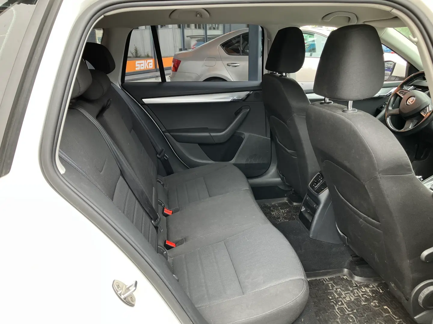 Car Image - 6uP9j8PVpmDpYNYIxBjsod