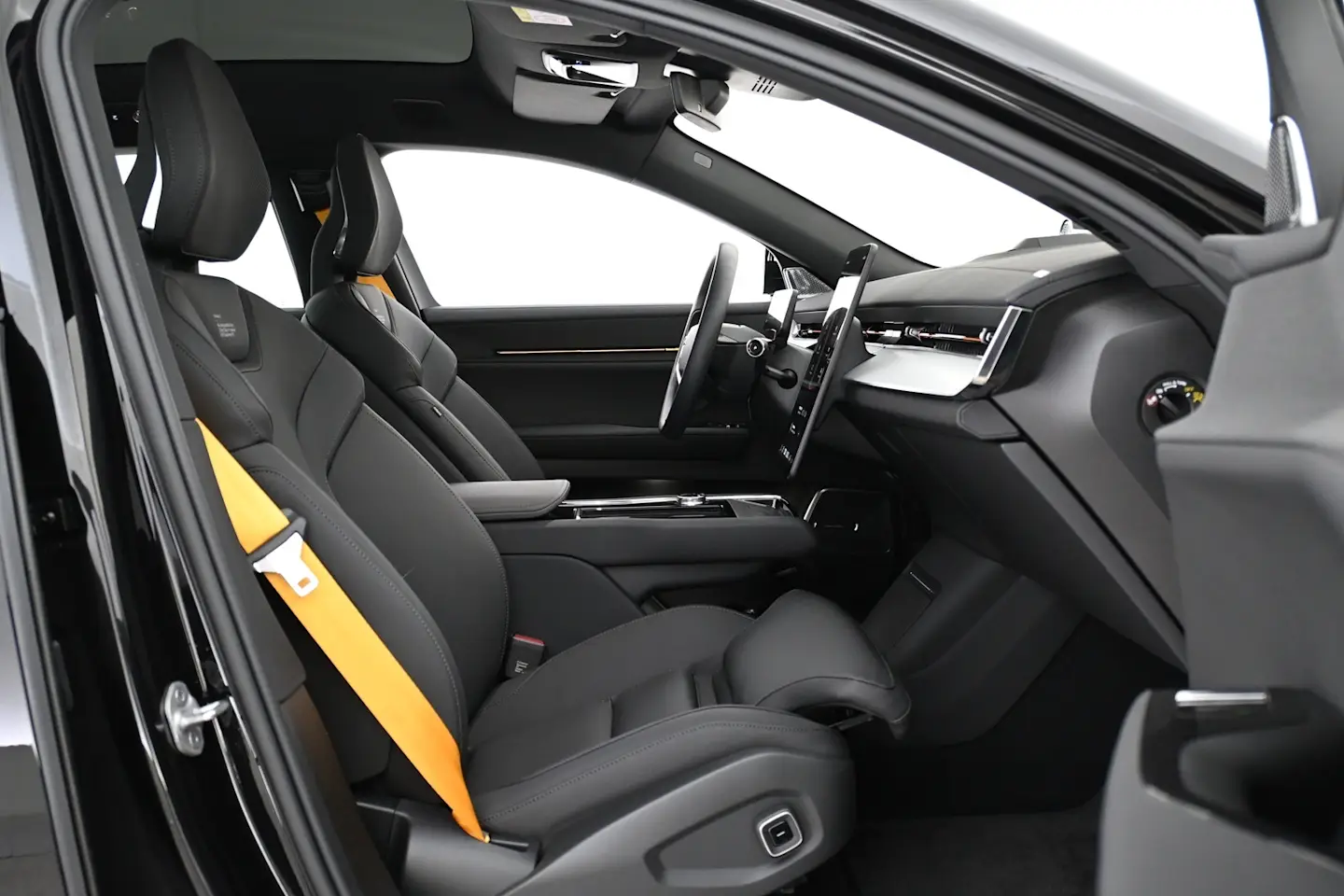 Car Image - 7q6Lc8N39kERI44UFFR6Mn