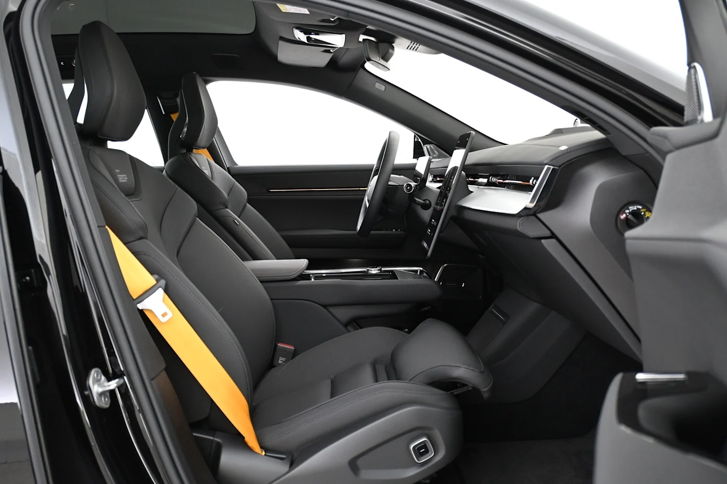 Car Image - 7q6Lc8N39kERI44UFFR6Mn