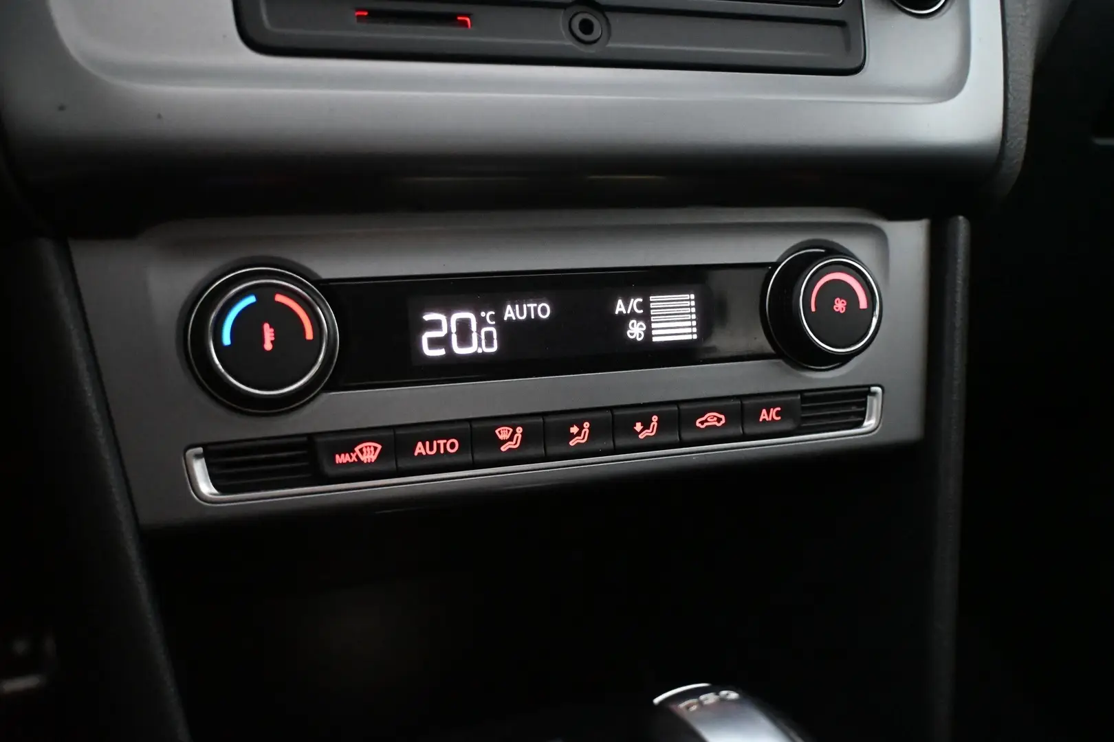 Car Image - 5hRkiupcbR0r24bLlS9lIb