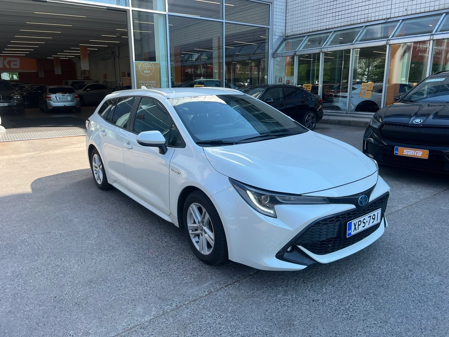Car Image - 7lM1w047f14eWF8xR5e4LT