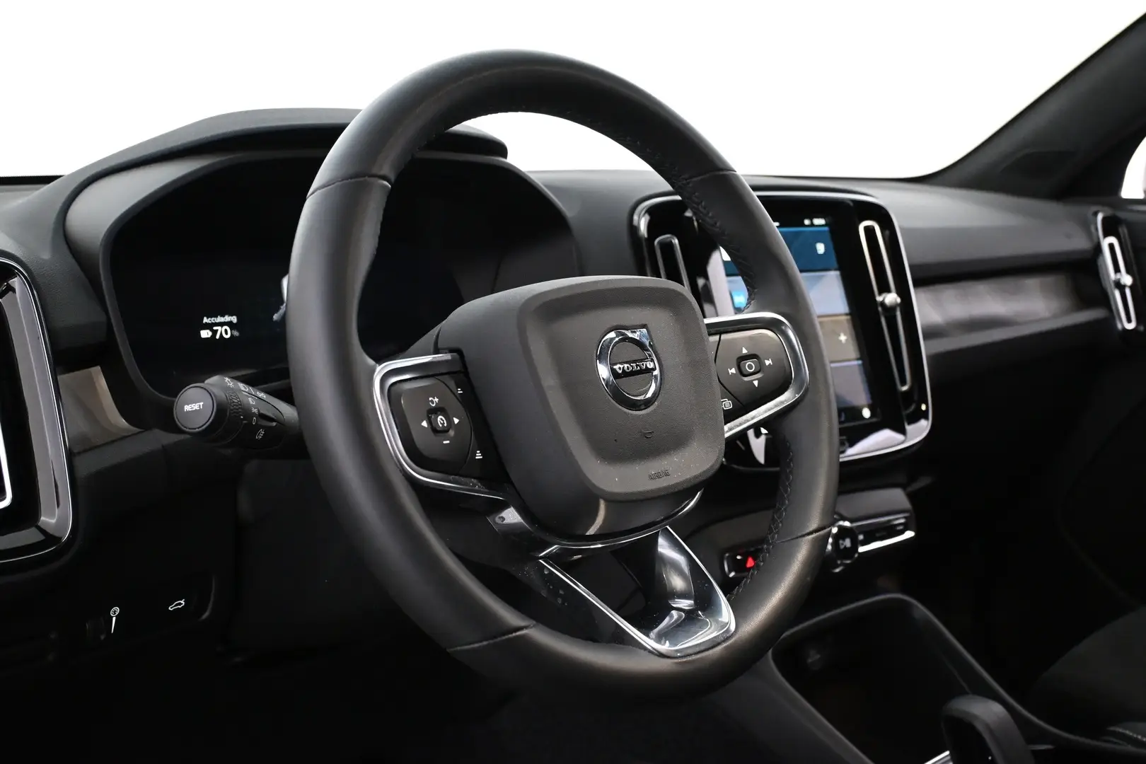 Car Image - 4aURNRpPGONkc6OGRzjAGq