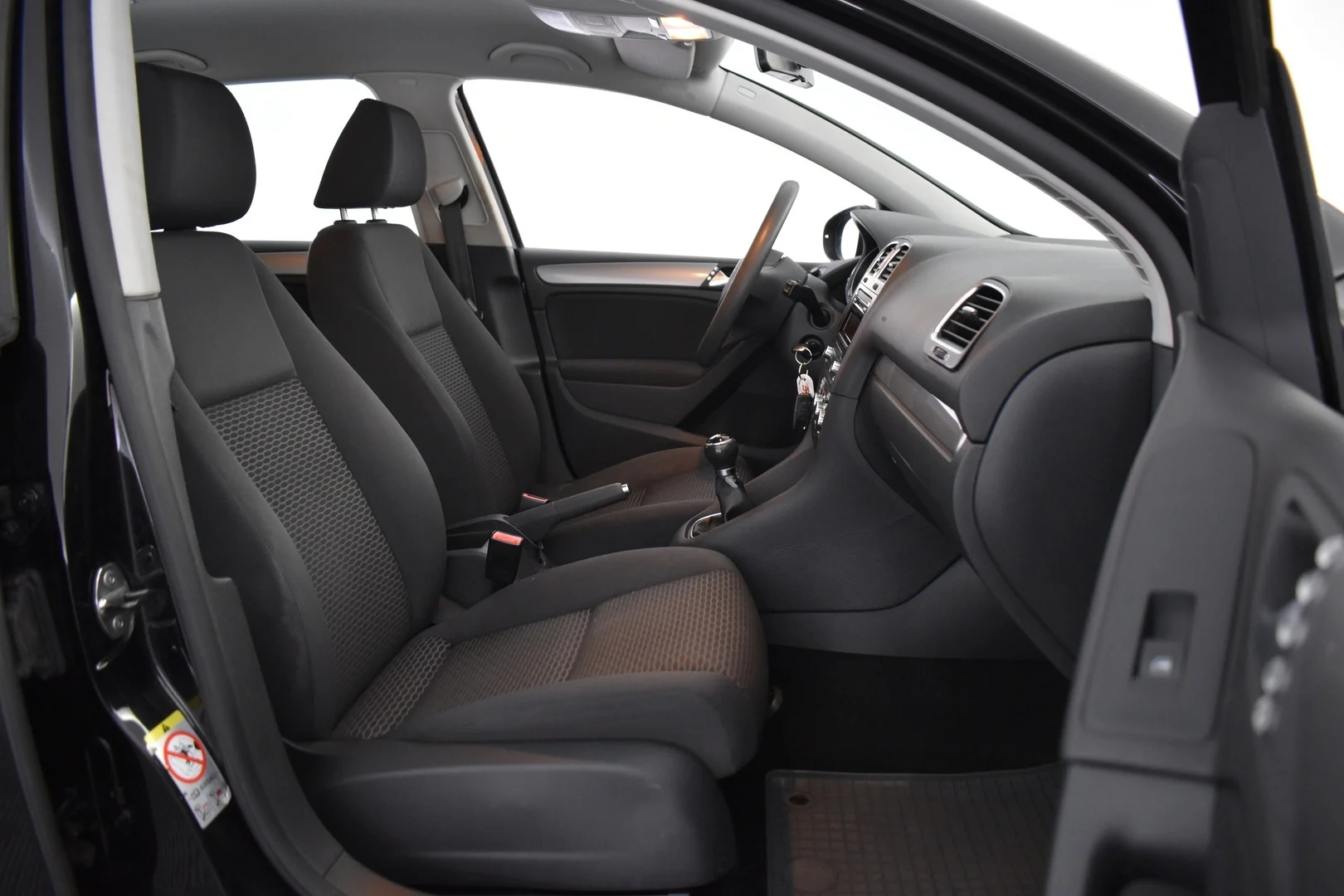 Car Image - 6Z1PQNSOHinvNBGy5Jsa4F