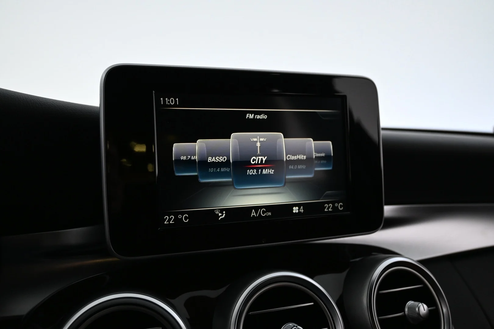 Car Image - kcPEWZjmKUeWutlnNkbJk