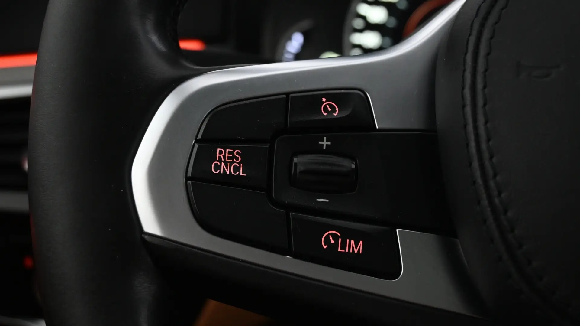 Car Image - 3qSy17TY4WUbfEagtE2UxC