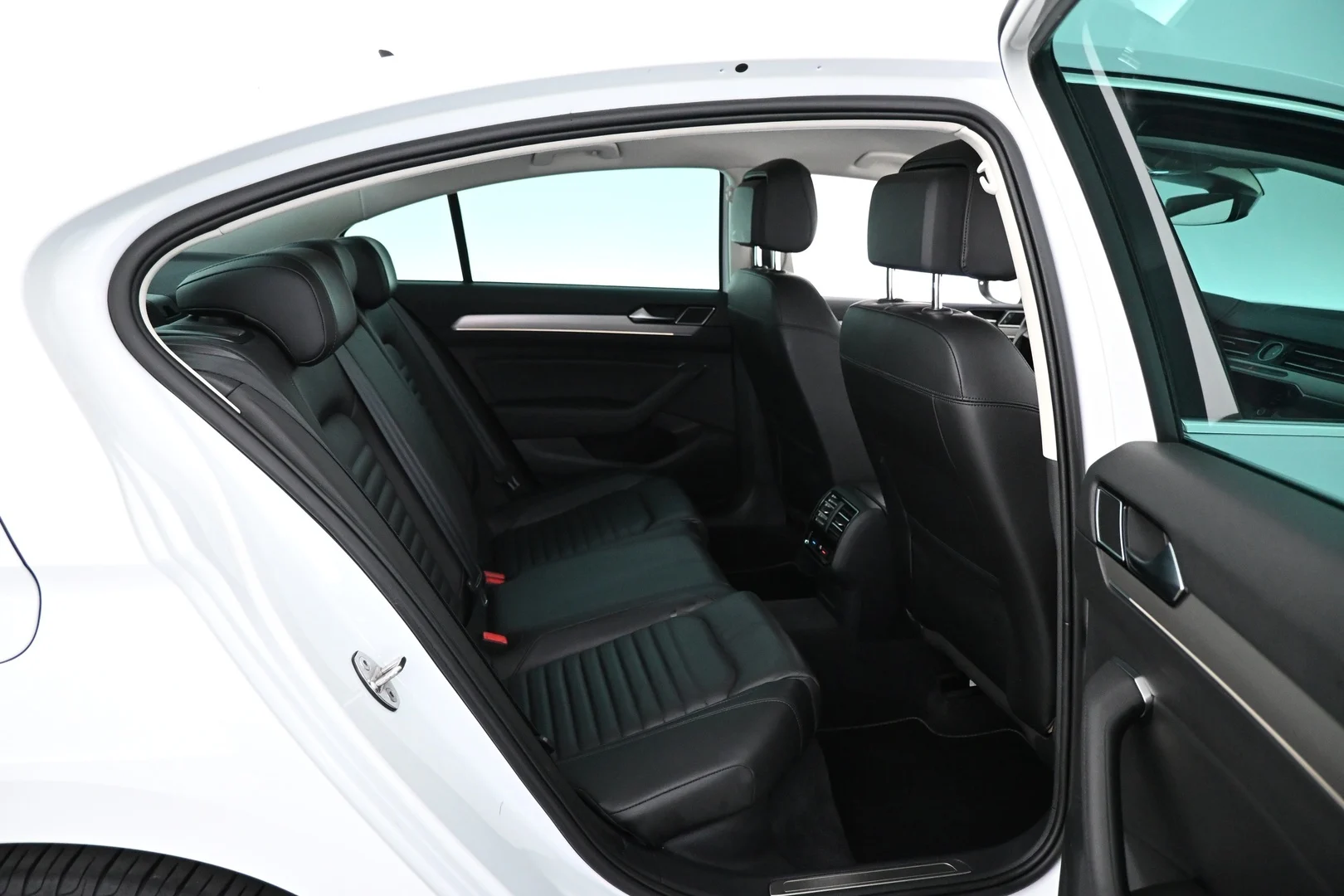 Car Image - 6BphN6vWbMLKPBJg4uMnvz