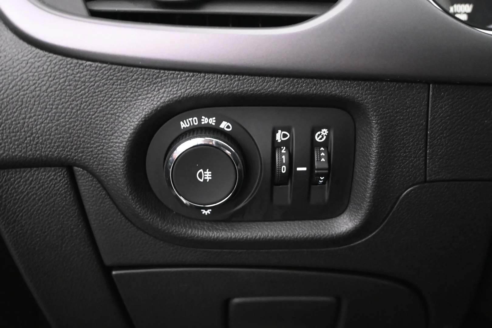 Car Image - 6dGJgRxWQ2fjNzXgmXLiTv
